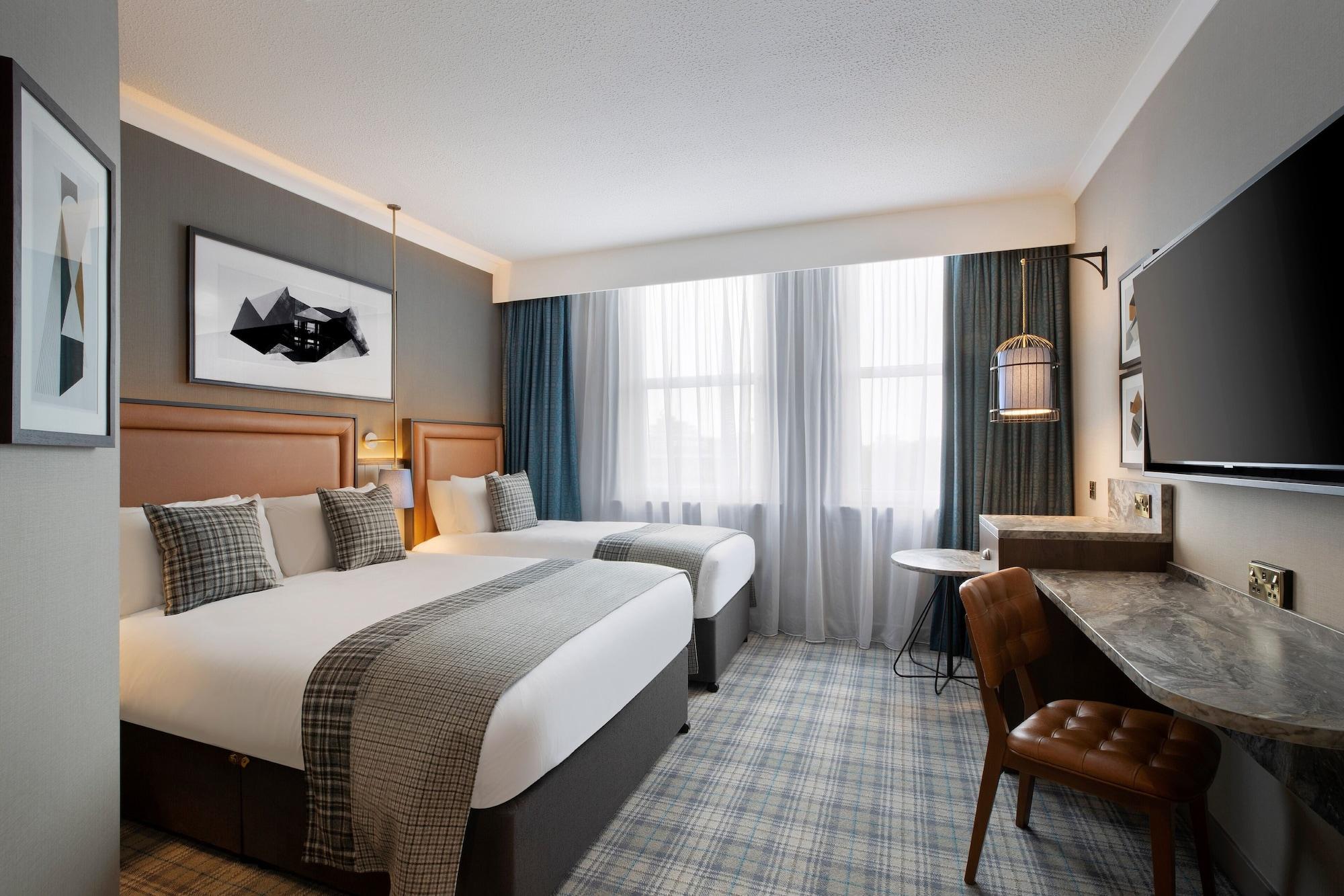 Jurys Hotel 4*